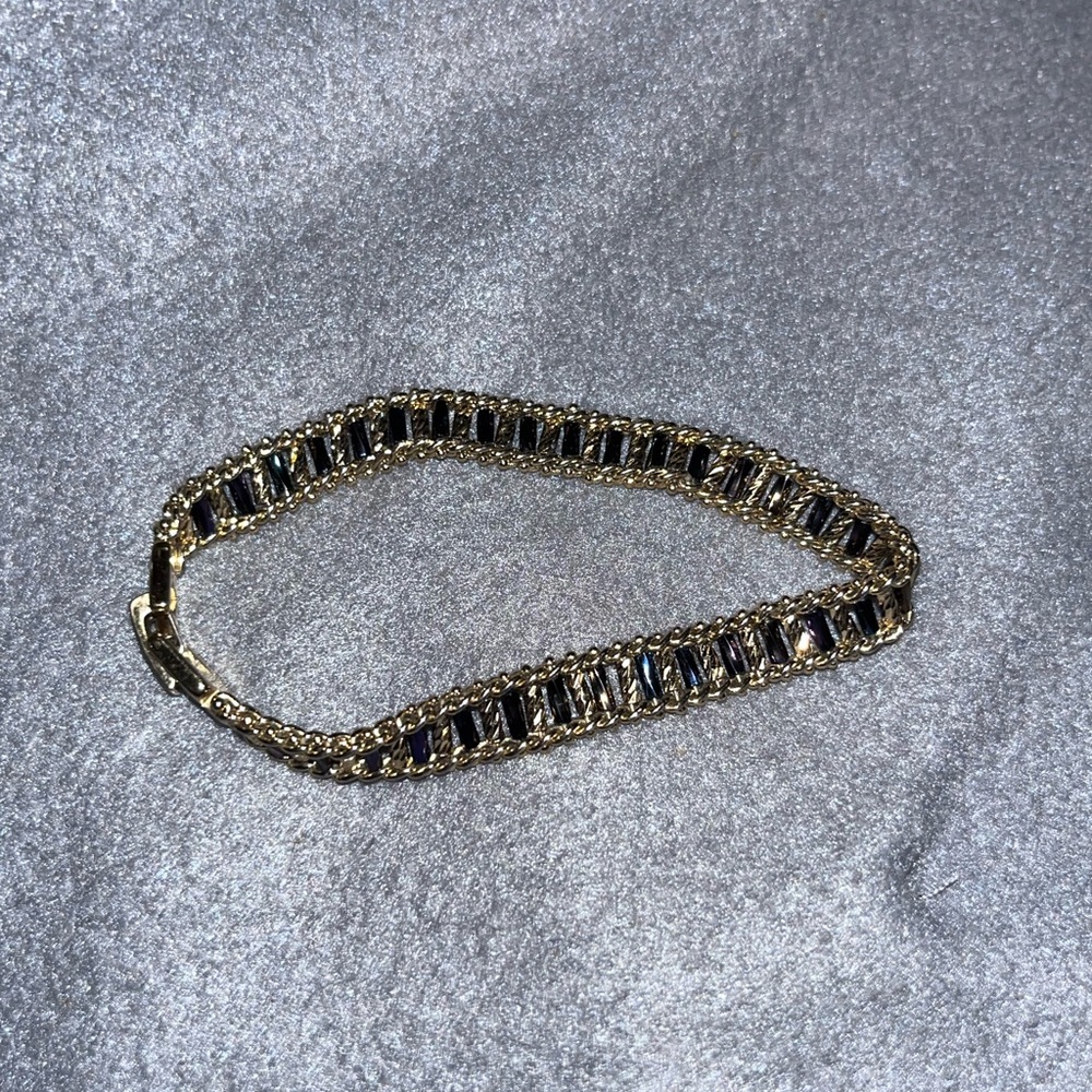 Bracelet (gold tone)